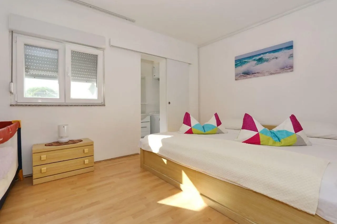 Apartment Villa Neyla Vir