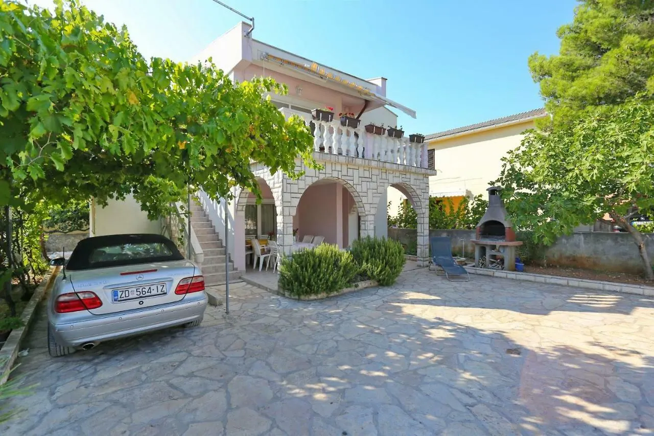 Villa Neyla Vir